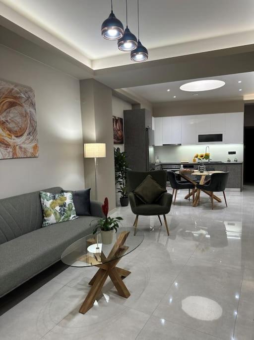 Menda Suite Heraklion  Bagian luar foto
