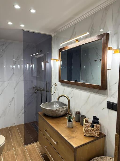 Menda Suite Heraklion  Bagian luar foto