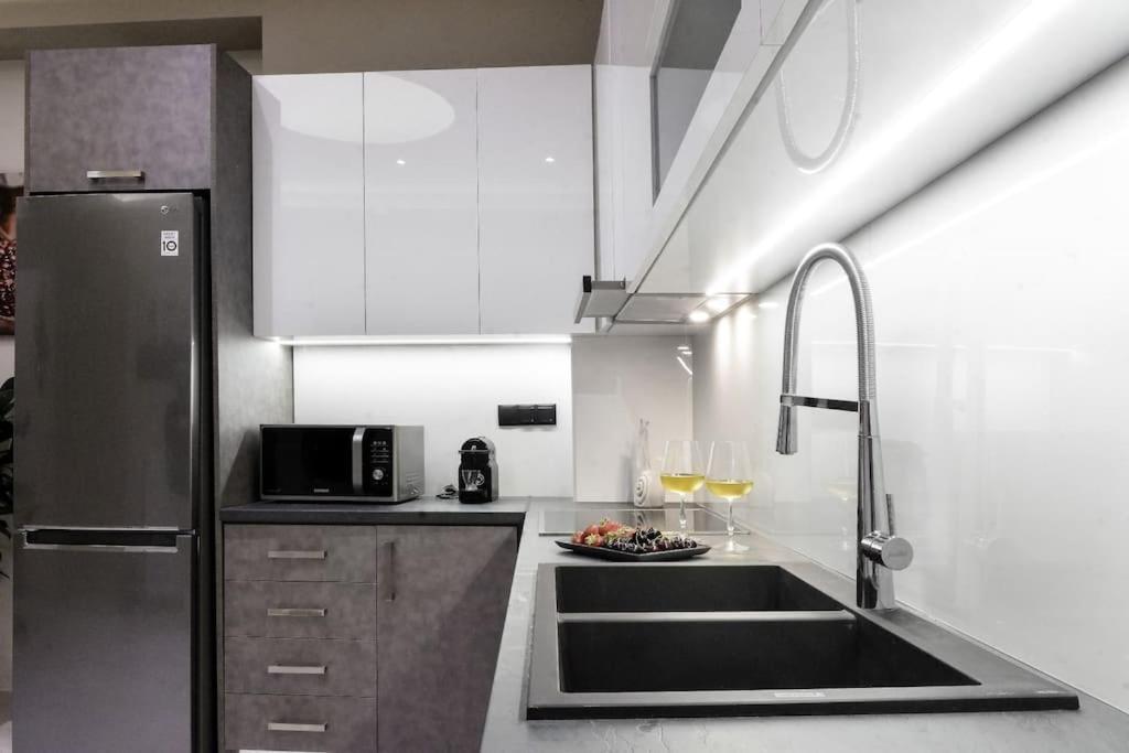 Menda Suite Heraklion  Bagian luar foto